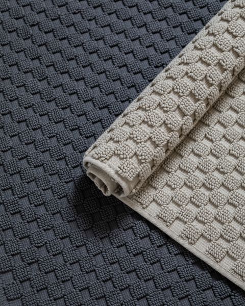 Bathmat 13